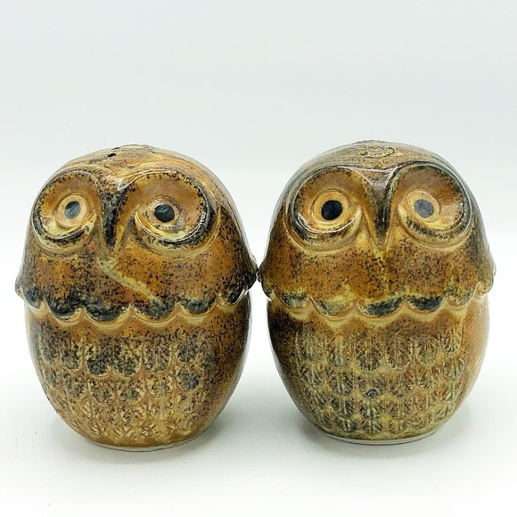 Other - Brown Owl Natural Style Salt and Pepper Shakers